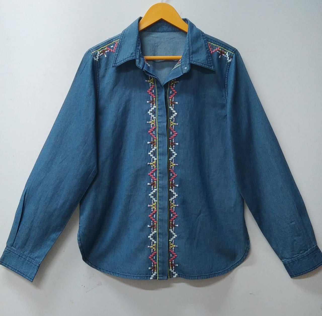 Custom Woven Ladies Top Export Quality